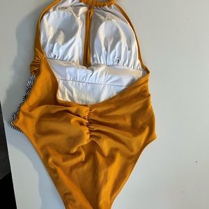 Cupshe swimsuit